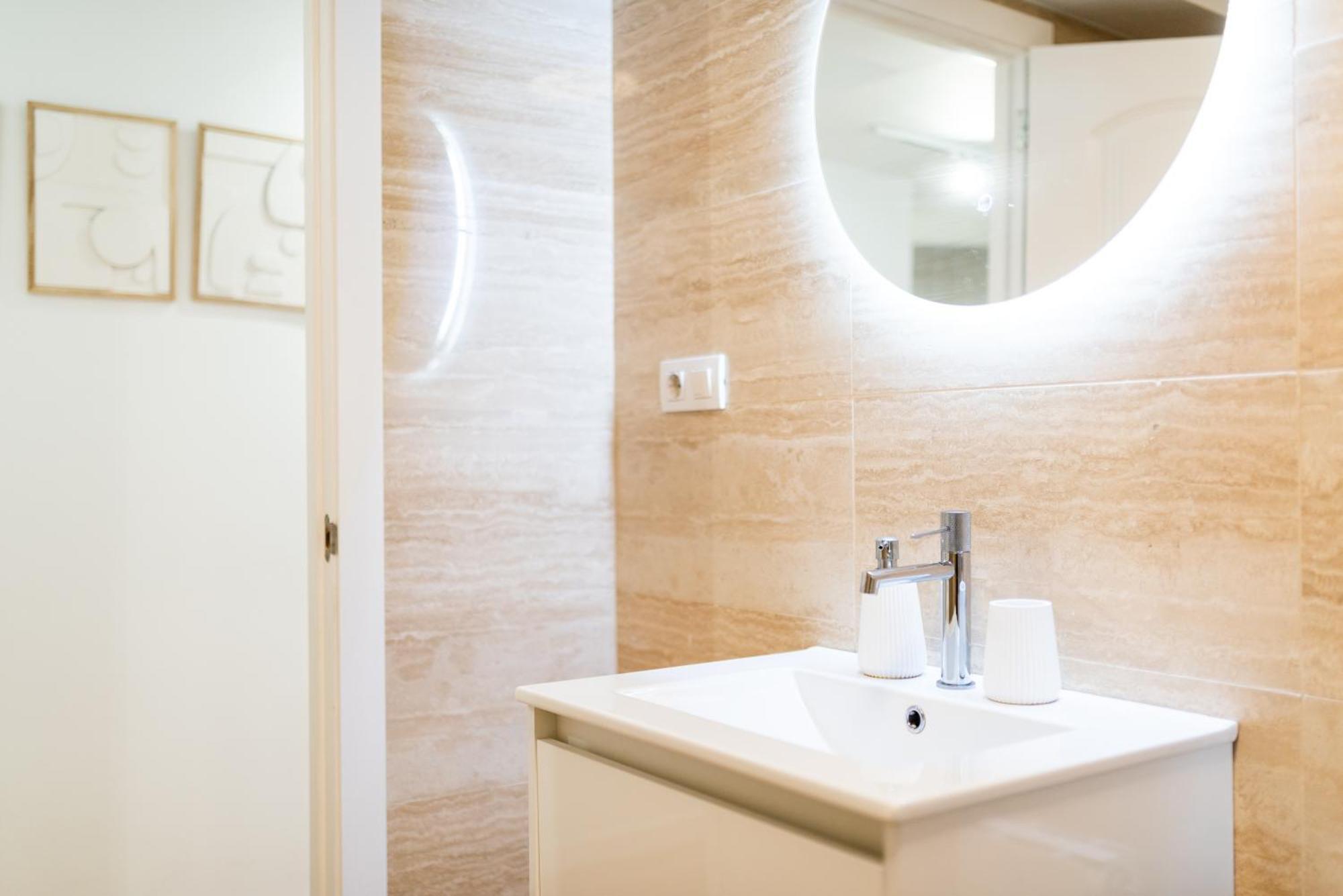 Moderno Apartamento En Granada Centro Exteriör bild